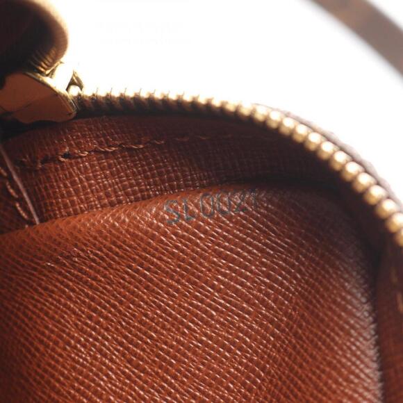 LOUIS VUITTON Brown Monogram Leather Shoulder Bag - Picture 5 of 14